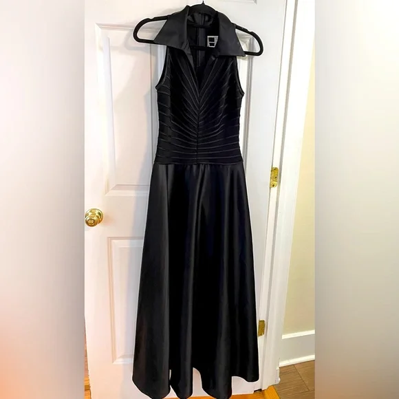 Whimsigoth Black Vintage Satin Gown – Tadashi Shoji – Formal UK 8 / US 4 - Picture 2 of 9